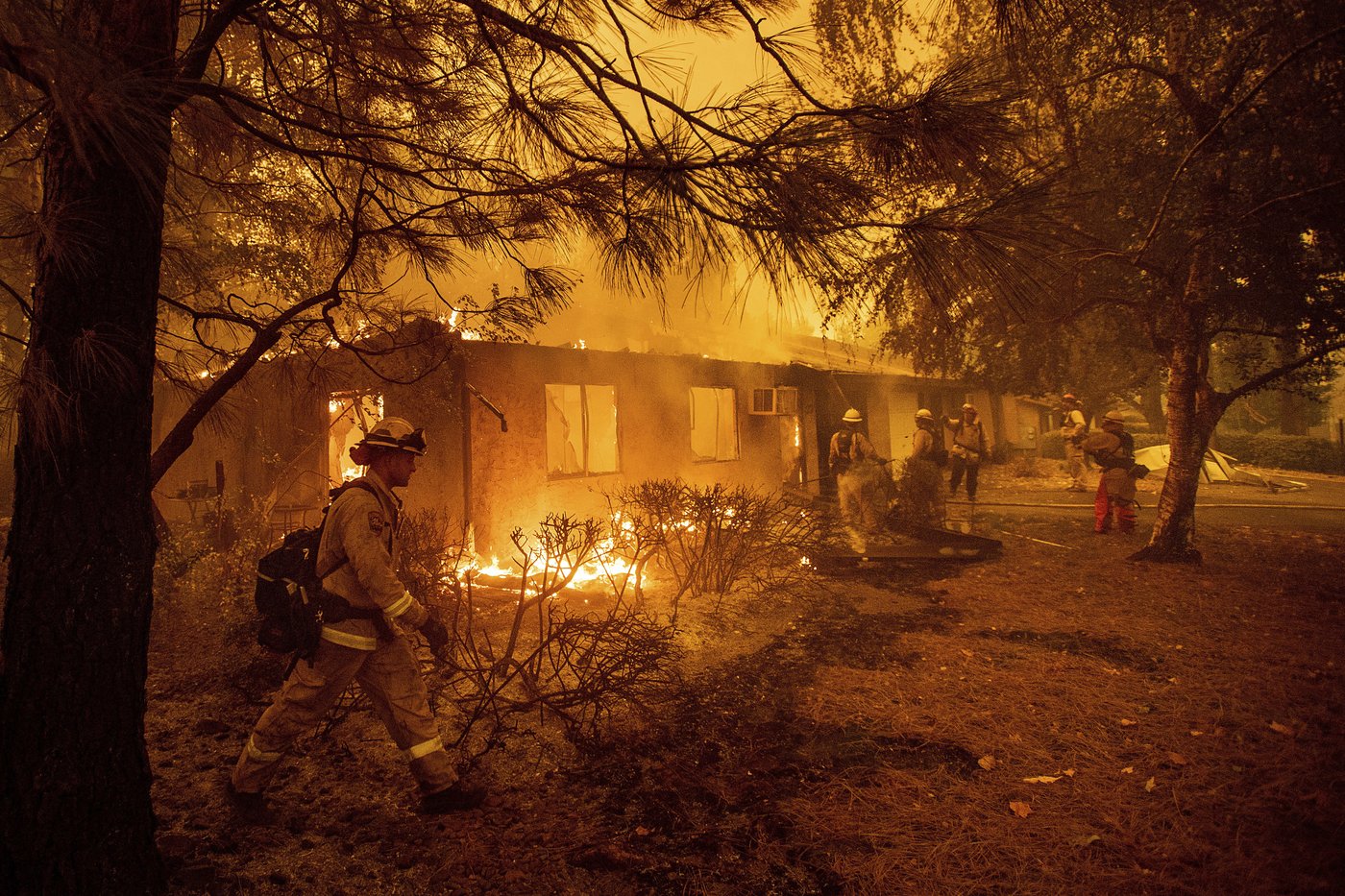 Strategy, meals and laundry: The monumental effort behind LA's firefight | iNFOnews.ca