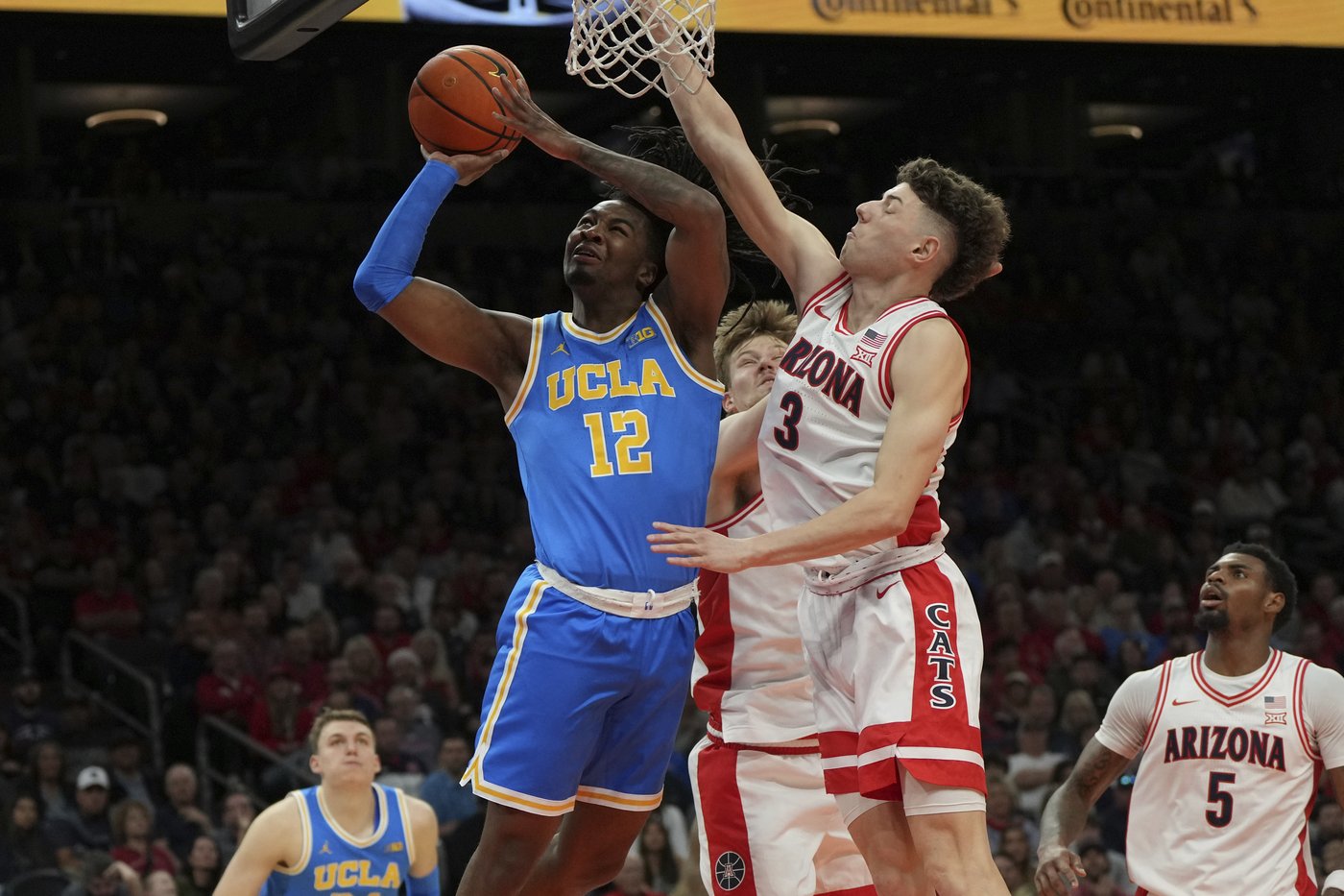No. 24 UCLA fights back from a 13-point deficit in the second half to beat Arizona 57-54 | iNFOnews.ca No. 24 UCLA fights back from a 13-point deficit in the second half to beat Arizona 57-54 | iNFOnews.ca