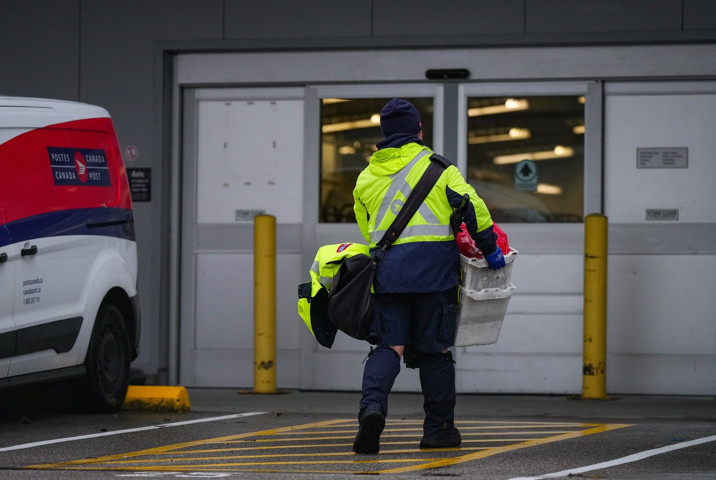 In the news today: Canada Post workers poised to strike Friday | iNFOnews.ca