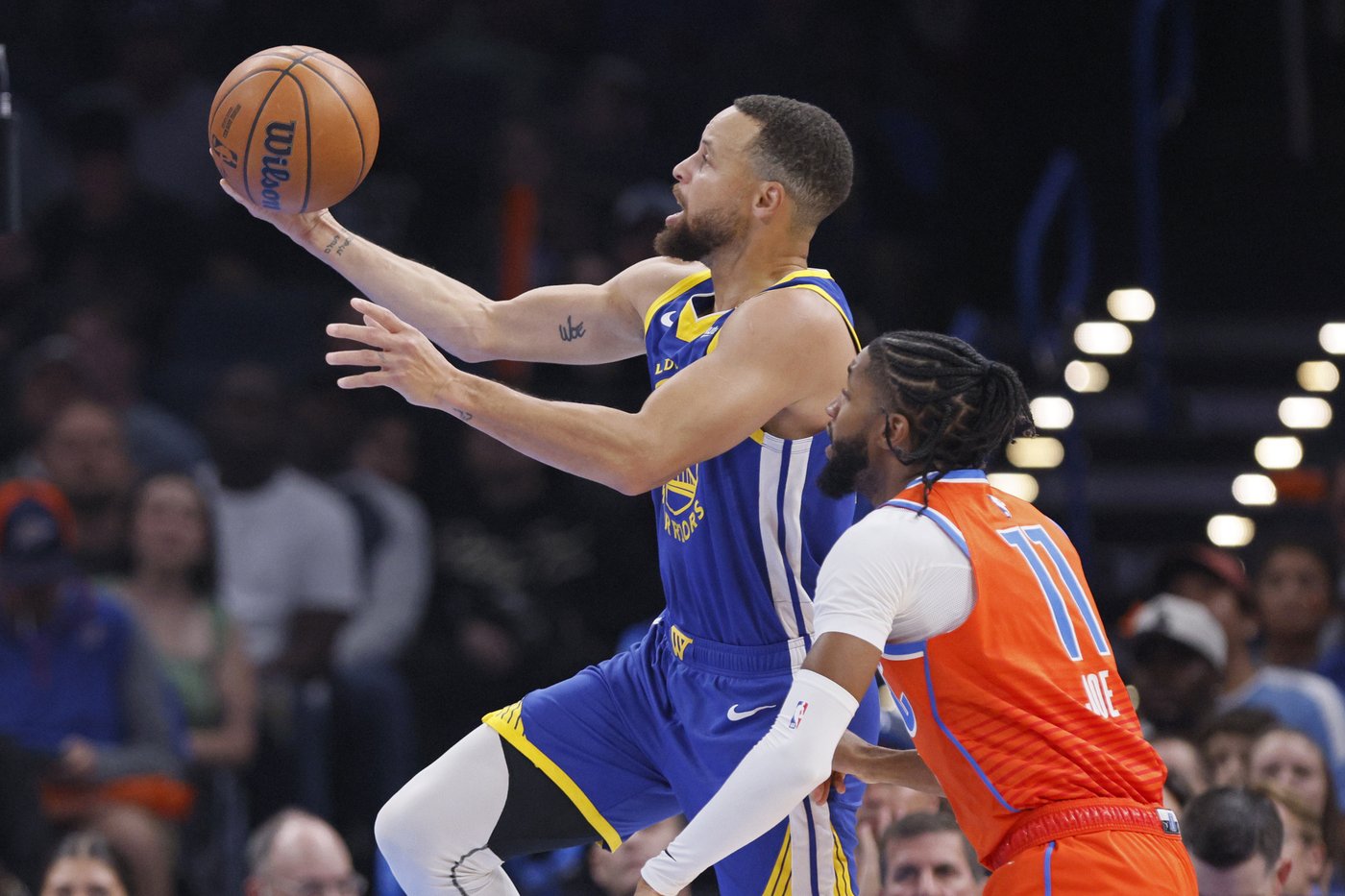 Curry scores 36, OKC loses Holmgren to hip injury in Warriors' 127-116 win over Thunder | iNFOnews.ca