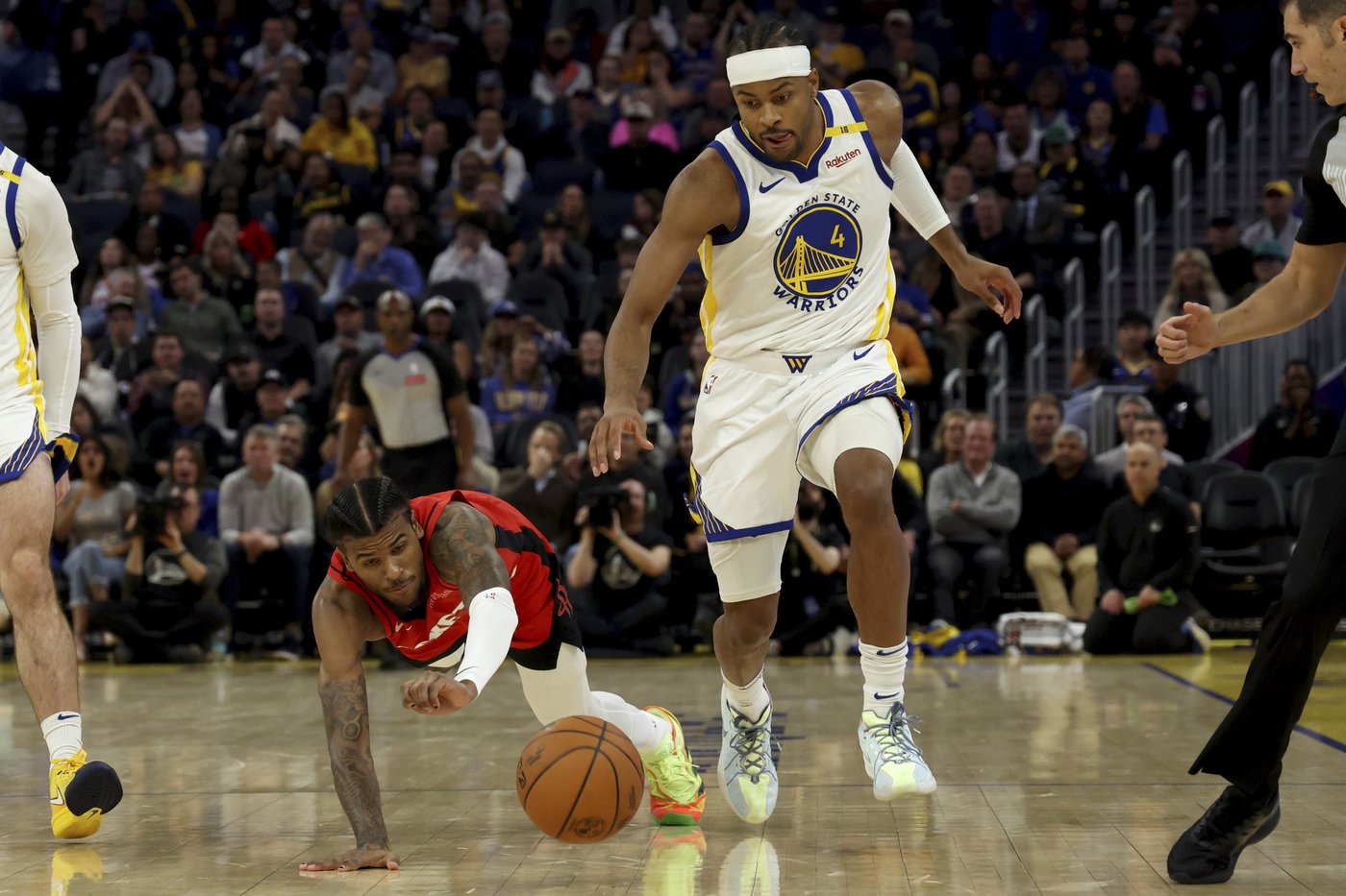 Jonathan Kuminga scores career-high 33 points, Warriors beat Rockets 99-93 to snap 5-game skid | iNFOnews.ca Jonathan Kuminga scores career-high 33 points, Warriors beat Rockets 99-93 to snap 5-game skid | iNFOnews.ca