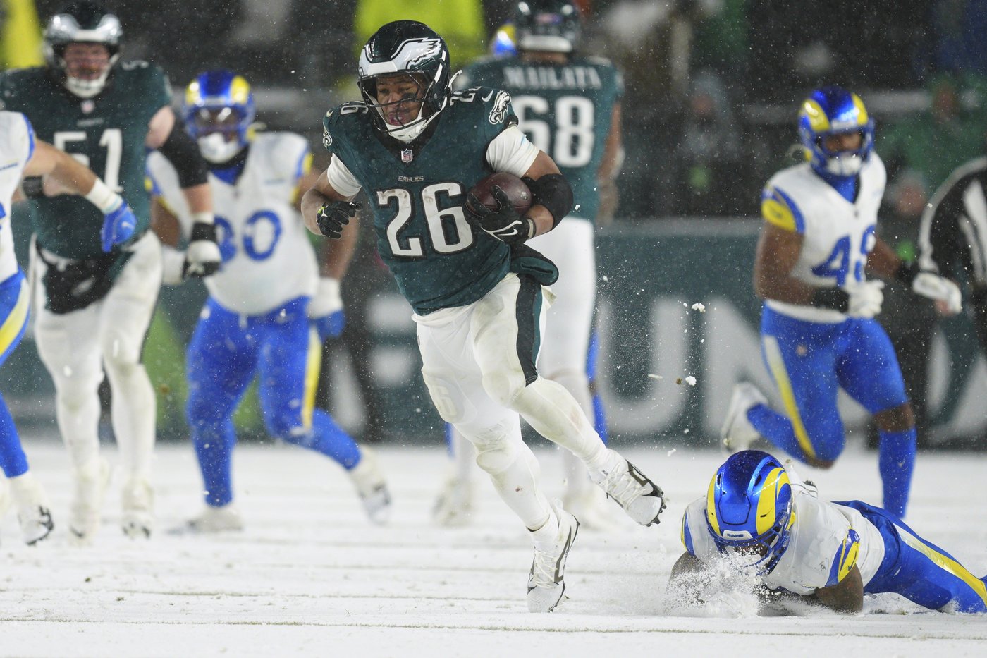 Saquon Barkley is running his way into the NFL record book, and possibly his 1st Super Bowl | iNFOnews.ca