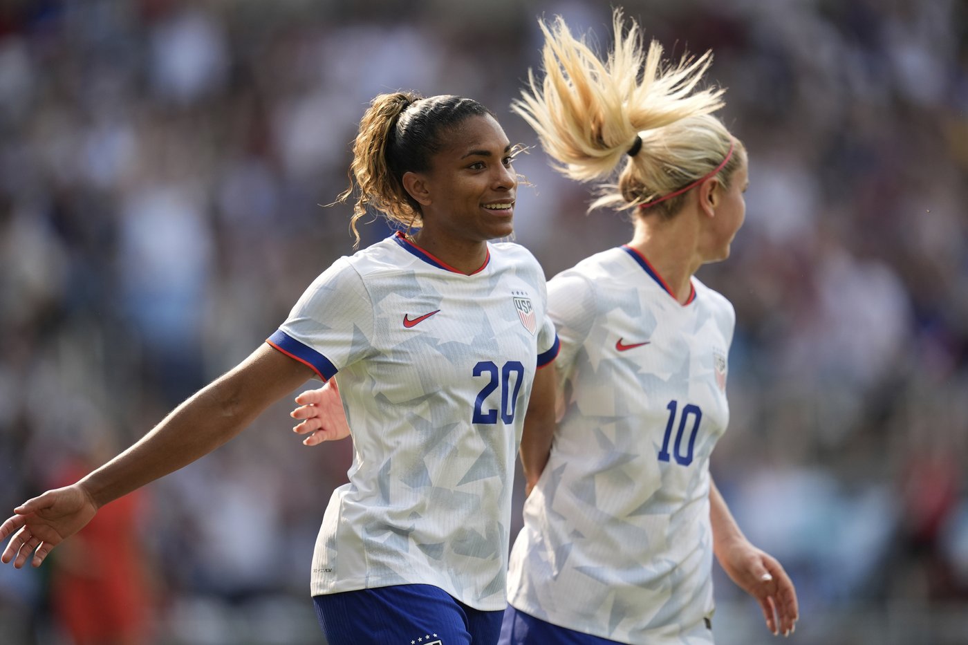 Girma returns, LaBonta makes historic debut in U.S. women's 3-0 win over China | iNFOnews.ca Girma returns, LaBonta makes historic debut in U.S. women's 3-0 win over China | iNFOnews.ca