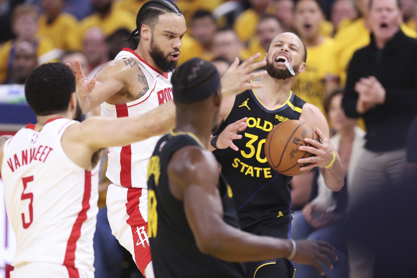 Warriors will have to do it the hard way, make another trip to Houston after Rockets even series | iNFOnews.ca Warriors will have to do it the hard way, make another trip to Houston after Rockets even series | iNFOnews.ca