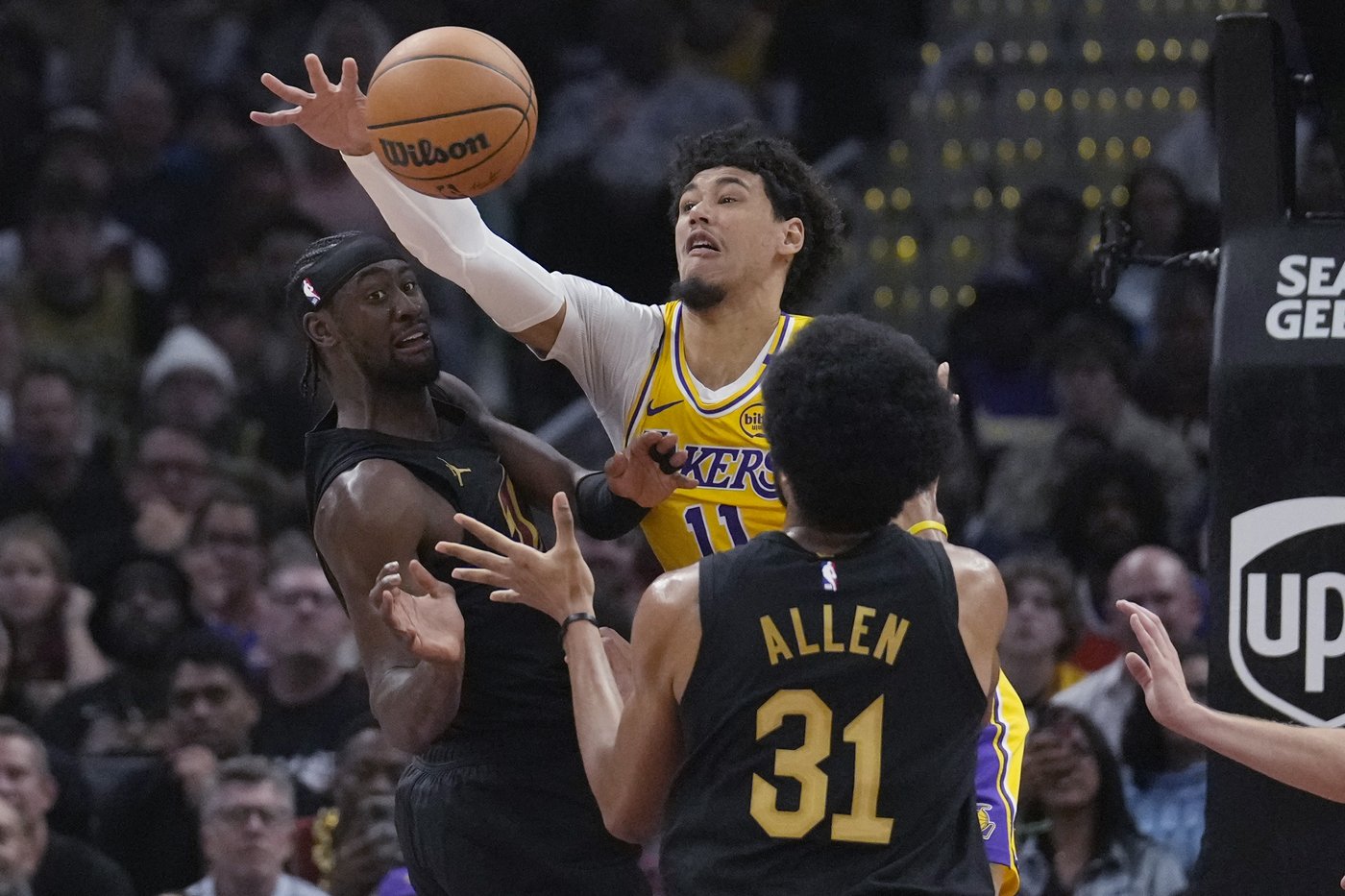 Cavaliers blow out Lakers 134-110 as Bronny James scores first NBA points as dad watches from bench | iNFOnews.ca