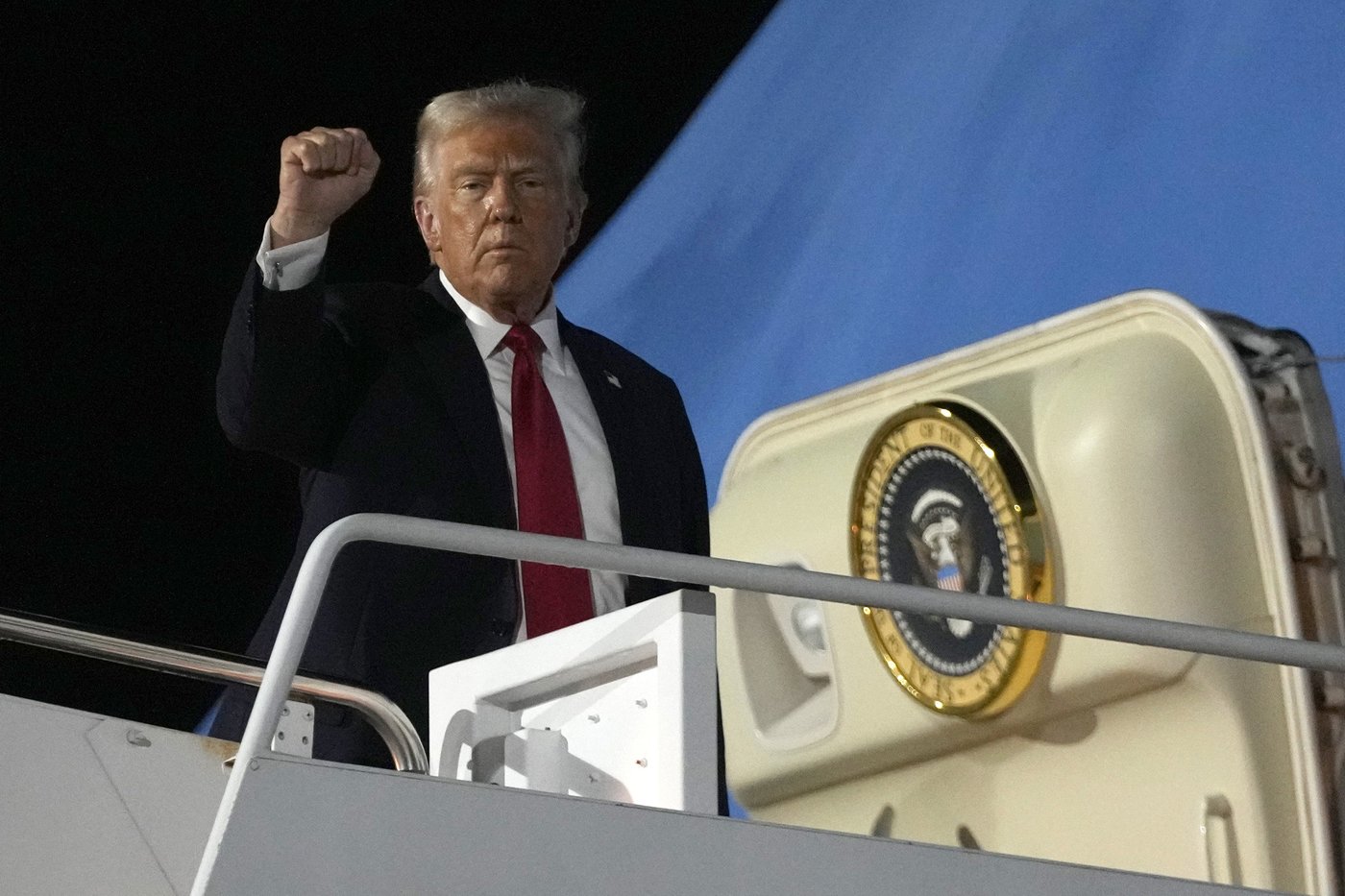 Head of agency that protects whistleblowers sues Trump over firing | iNFOnews.ca Head of agency that protects whistleblowers sues Trump over firing | iNFOnews.ca