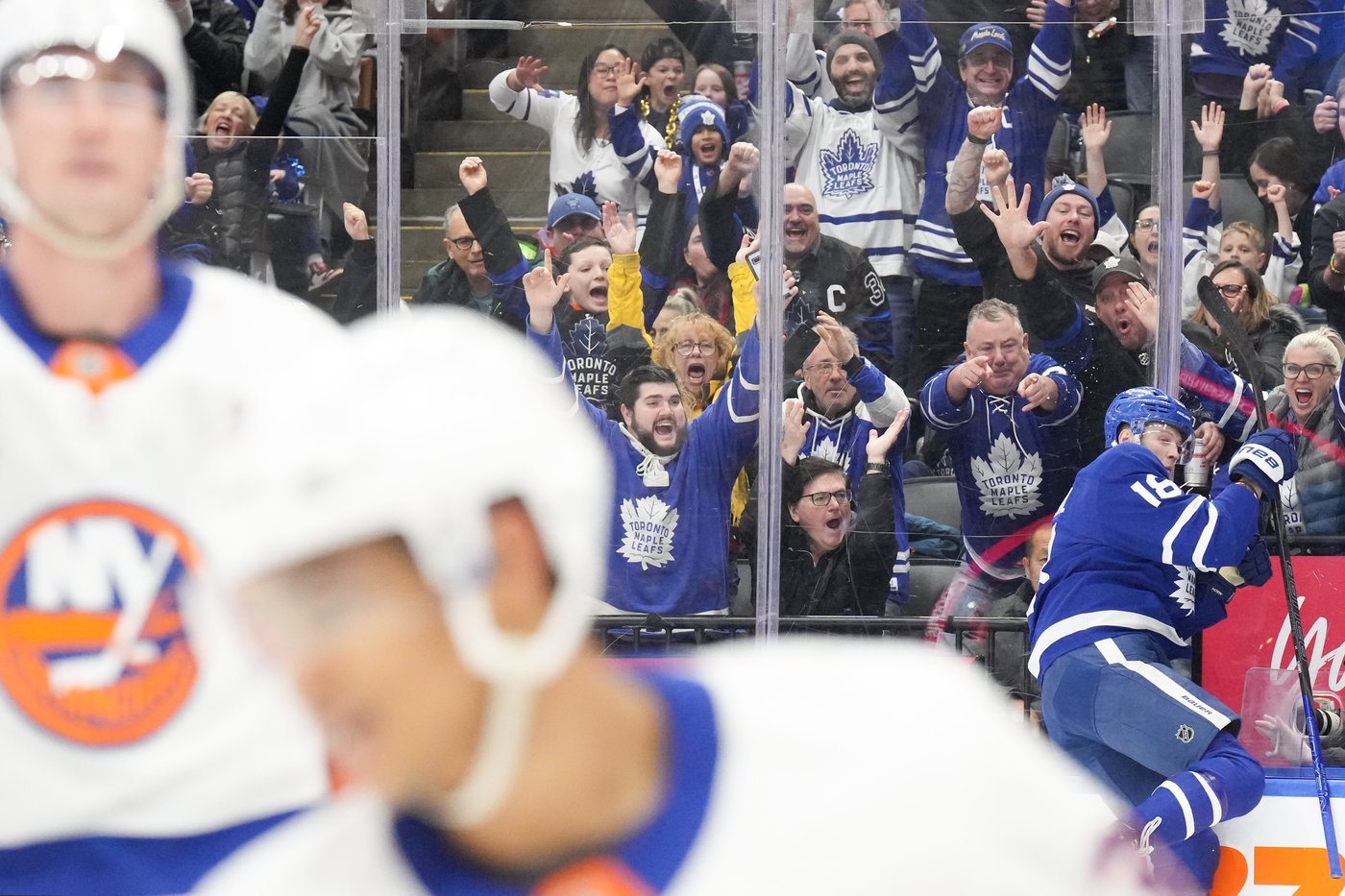 Lorentz Leap: Fourth-liner scores winner in Maple Leafs' 3-1 victory over Islanders | iNFOnews.ca