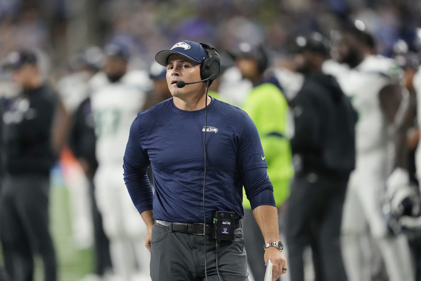 Seahawks defense collapses in record-setting fashion in 42-29 loss | iNFOnews.ca