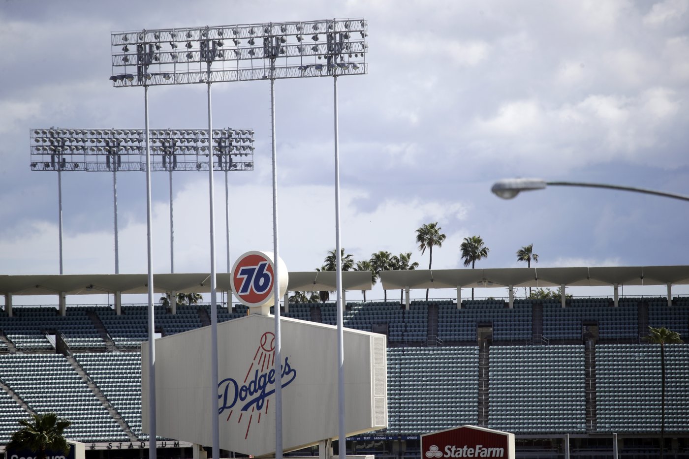 Federal immigration agents asked to leave Dodger Stadium parking lot, team says | iNFOnews.ca
