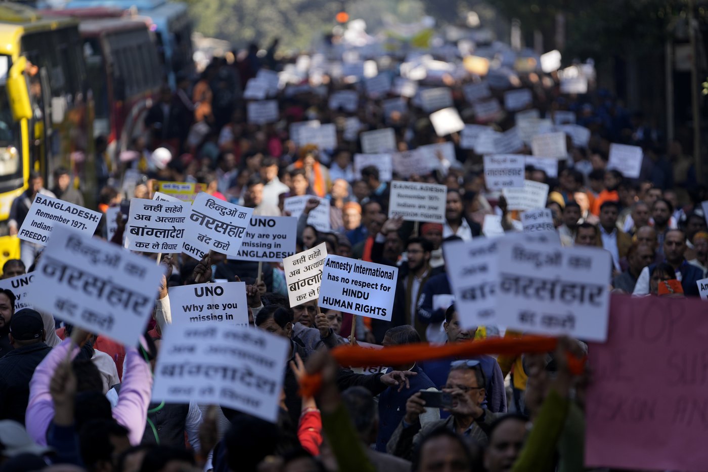 Hundreds protest in New Delhi against reported attacks on Hindus in Bangladesh | iNFOnews.ca