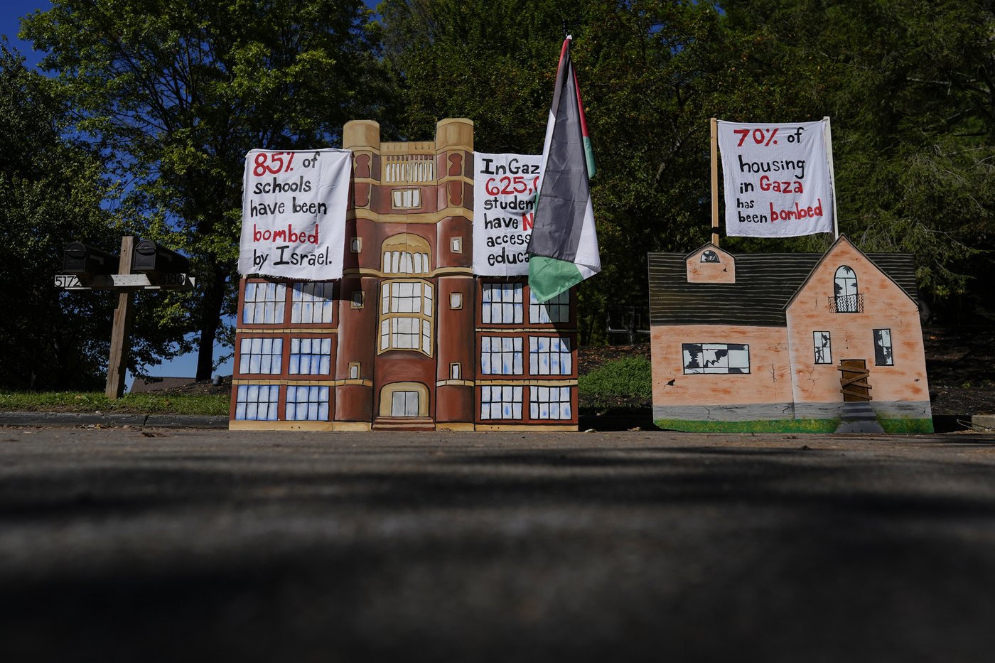 Pro-Palestinian protesters pitch encampment outside Jewish Democrat's Ohio home | iNFOnews.ca