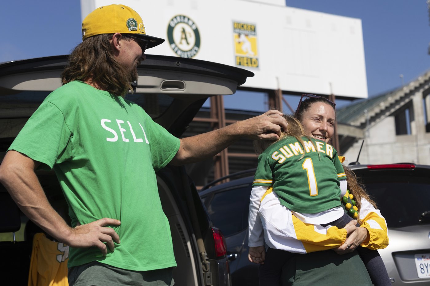 Athletics bid emotional farewell to Oakland Coliseum that they called home since 1968 | iNFOnews.ca
