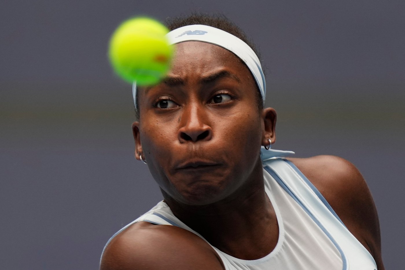Coco Gauff loses 6-1, 6-2 to Amanda Anisimova in China Open semifinals | iNFOnews.ca