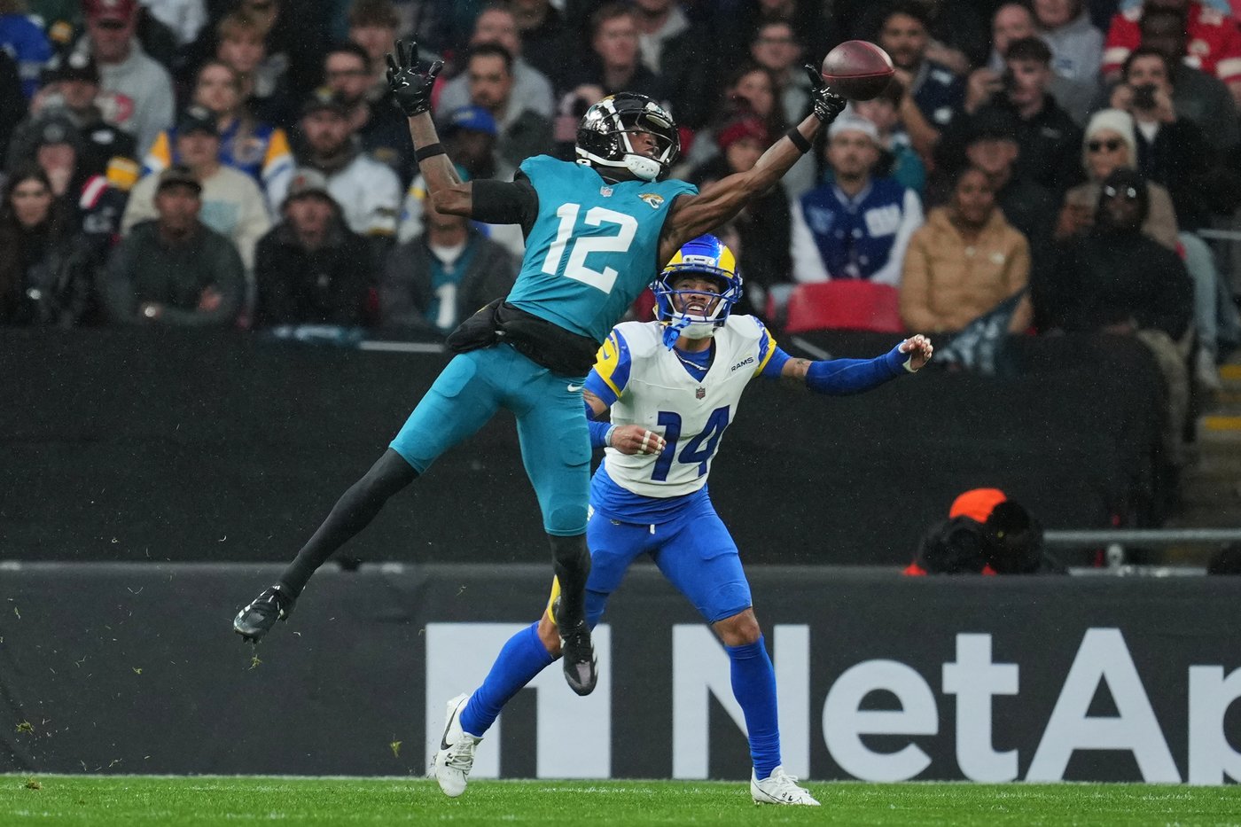 Travis Hunter scores his first NFL TD but Jaguars struggle in 35-7 loss to Rams | iNFOnews.ca Travis Hunter scores his first NFL TD but Jaguars struggle in 35-7 loss to Rams | iNFOnews.ca