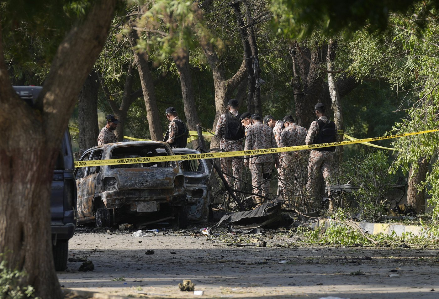 A Pakistani separatist group claims bombing that killed 2 Chinese near Karachi airport | iNFOnews.ca