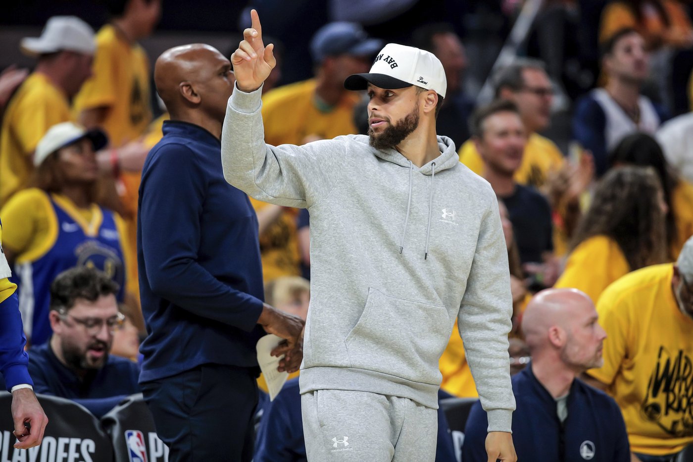 Warriors miss all five 3-point tries in first half before Buddy Hield connects early in third | iNFOnews.ca Warriors miss all five 3-point tries in first half before Buddy Hield connects early in third | iNFOnews.ca