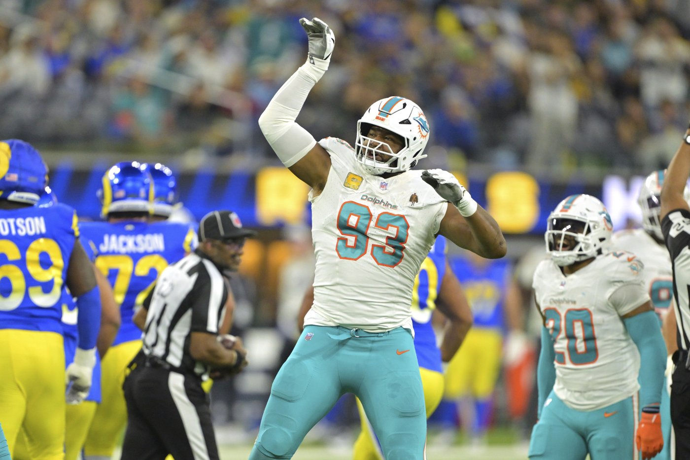 Dolphins have hope of turning season around after their complete performance against Rams | iNFOnews.ca