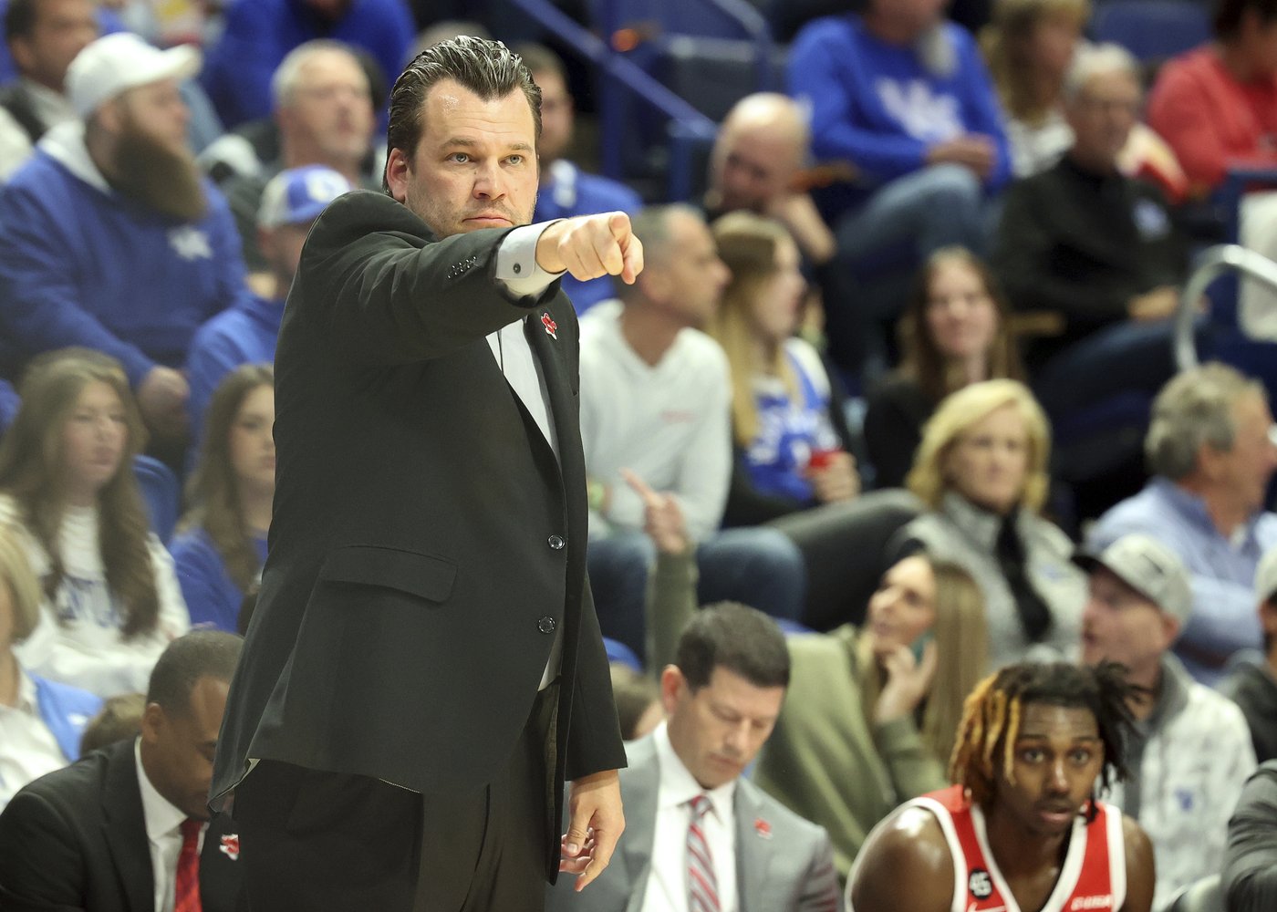 Oweh, Carr each score 18 points to help No. 8 Kentucky outlast Western Kentucky 87-68 | iNFOnews.ca