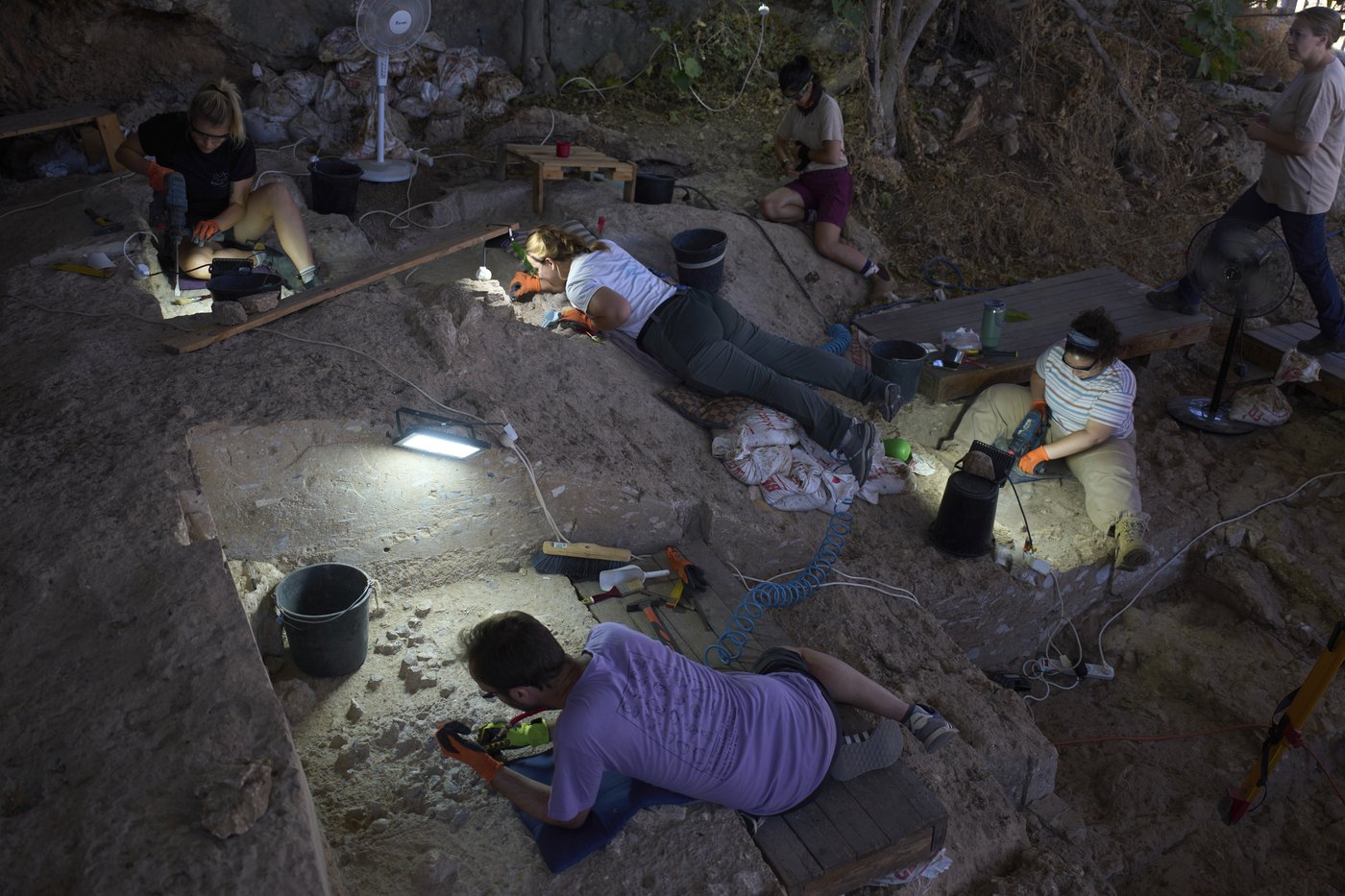 A 100,000-year-old burial site in Israel is changing what we know about early humans | iNFOnews.ca