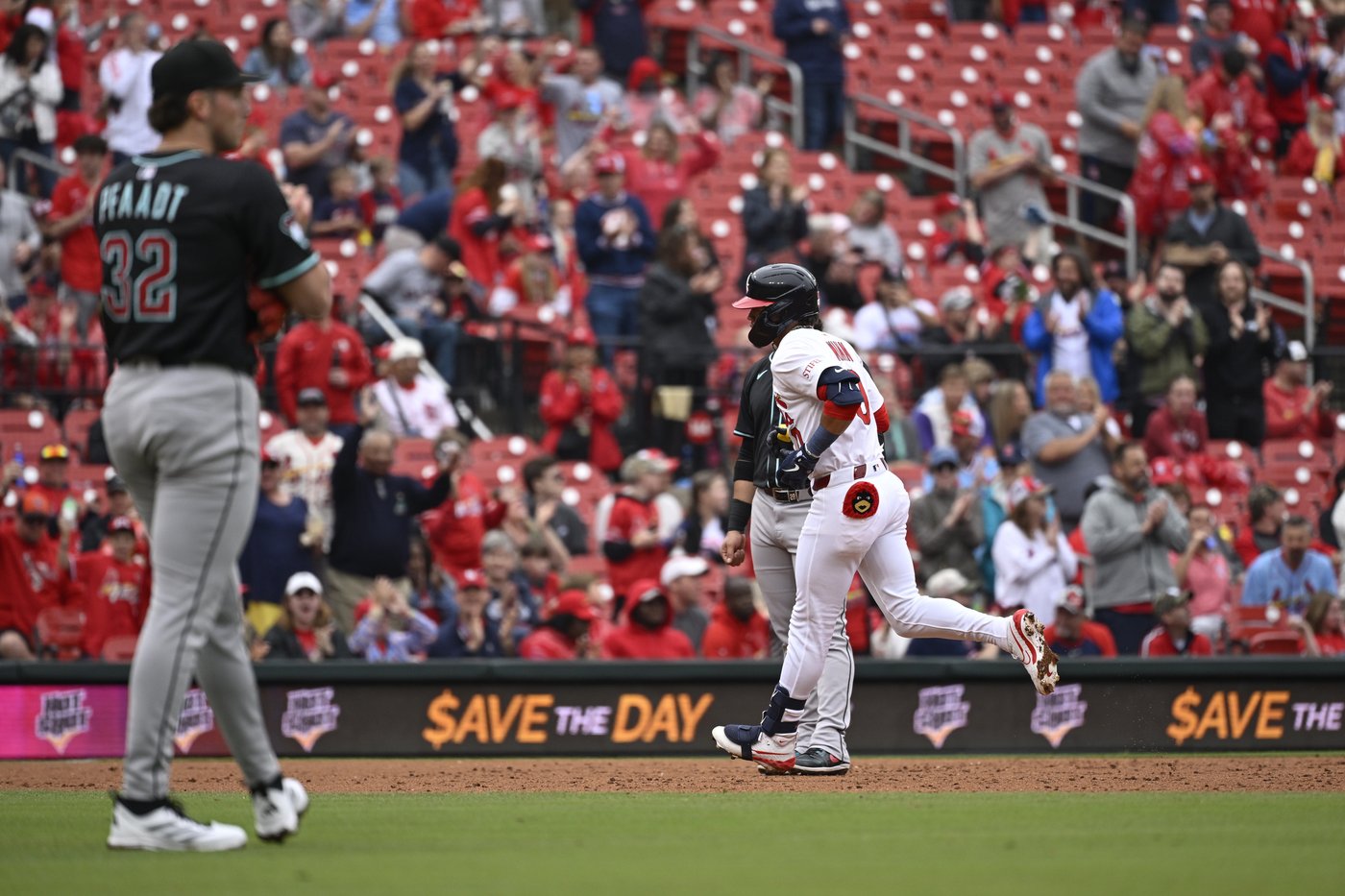 Masyn Winn homers to help Cardinals beat Diamondbacks 4-3 for 3-game sweep | iNFOnews.ca