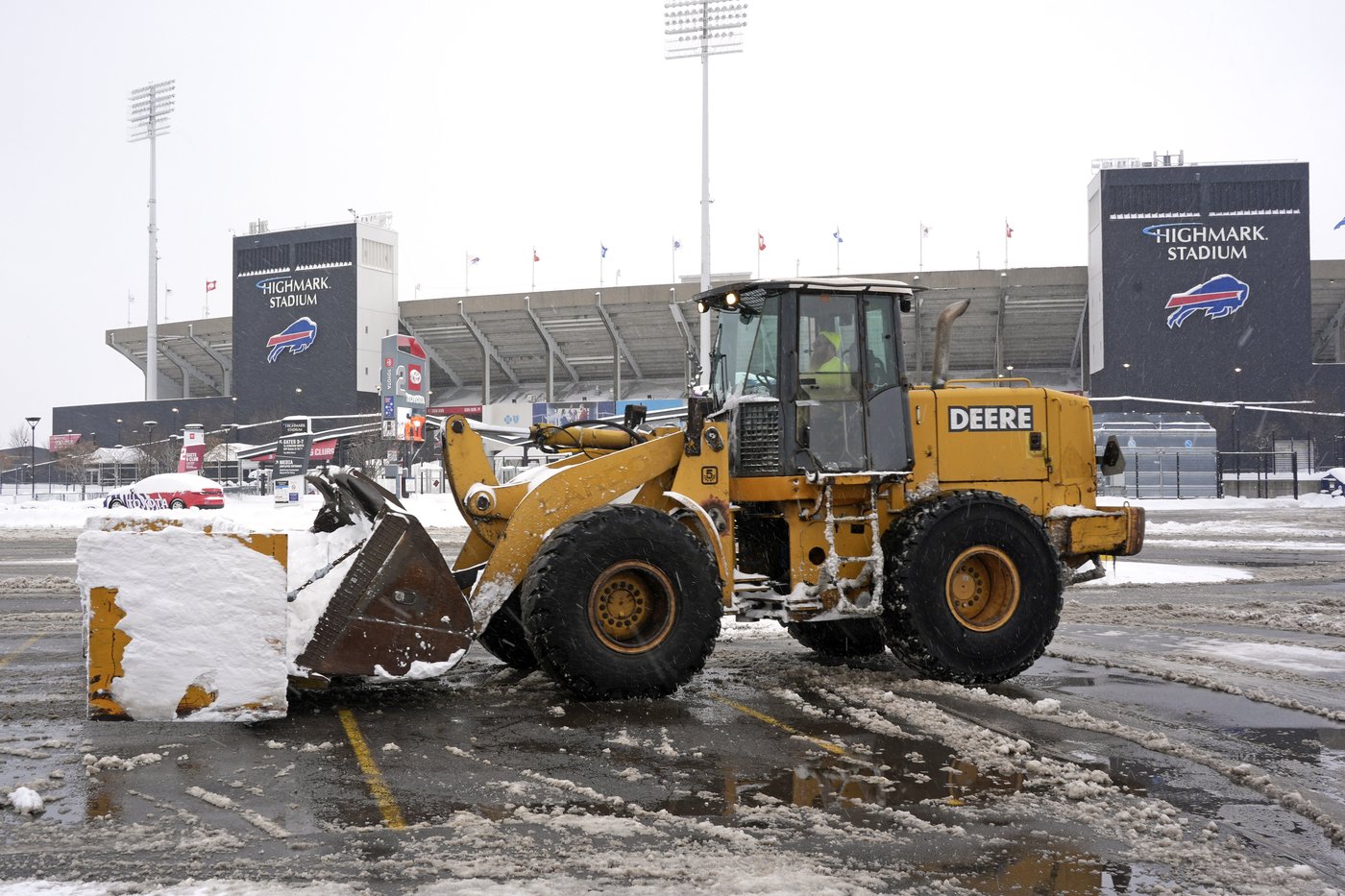 Great Lakes region faces more snow after weekend of harsh holiday weather | iNFOnews.ca Great Lakes region faces more snow after weekend of harsh holiday weather | iNFOnews.ca