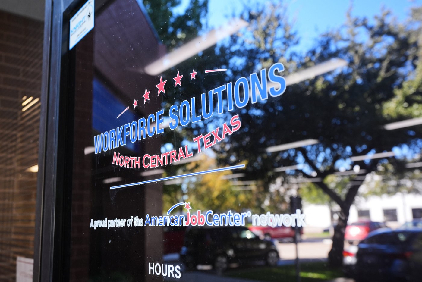 Furloughed federal workers face delays getting unemployment pay during shutdown | iNFOnews.ca Furloughed federal workers face delays getting unemployment pay during shutdown | iNFOnews.ca
