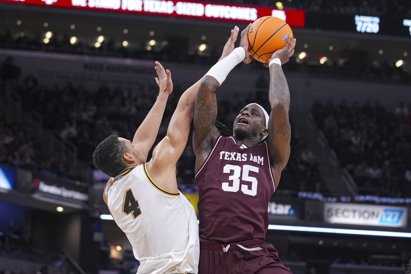 No. 17 Texas A&M turns tables on No. 11 Purdue's physical play and No. 20 Wisconsin takes the cue | iNFOnews.ca