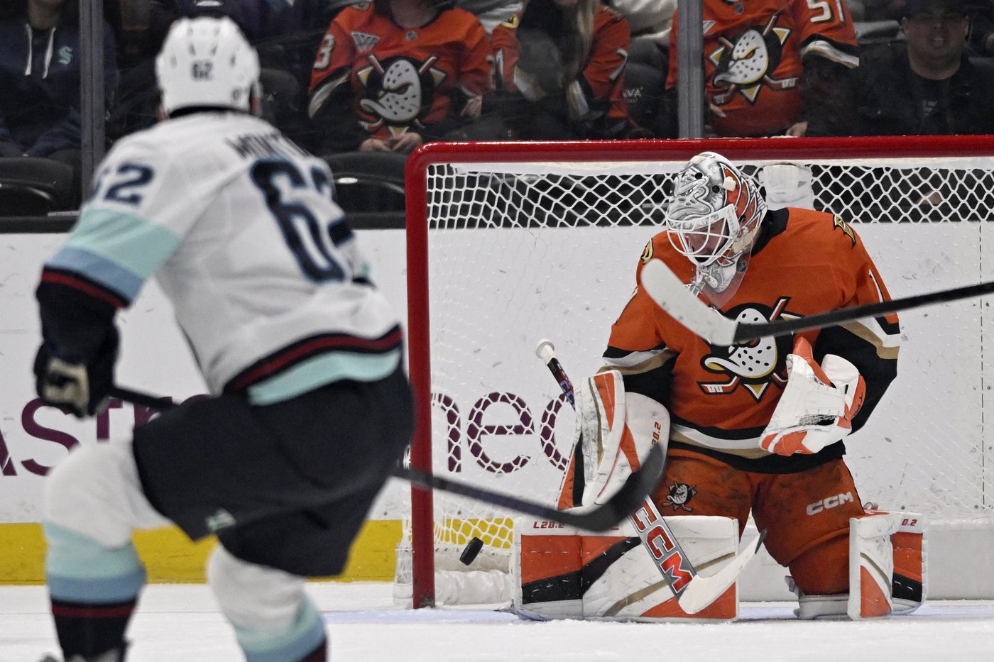 Early third-period goals help Kraken extend dominance over Ducks | iNFOnews.ca Early third-period goals help Kraken extend dominance over Ducks | iNFOnews.ca