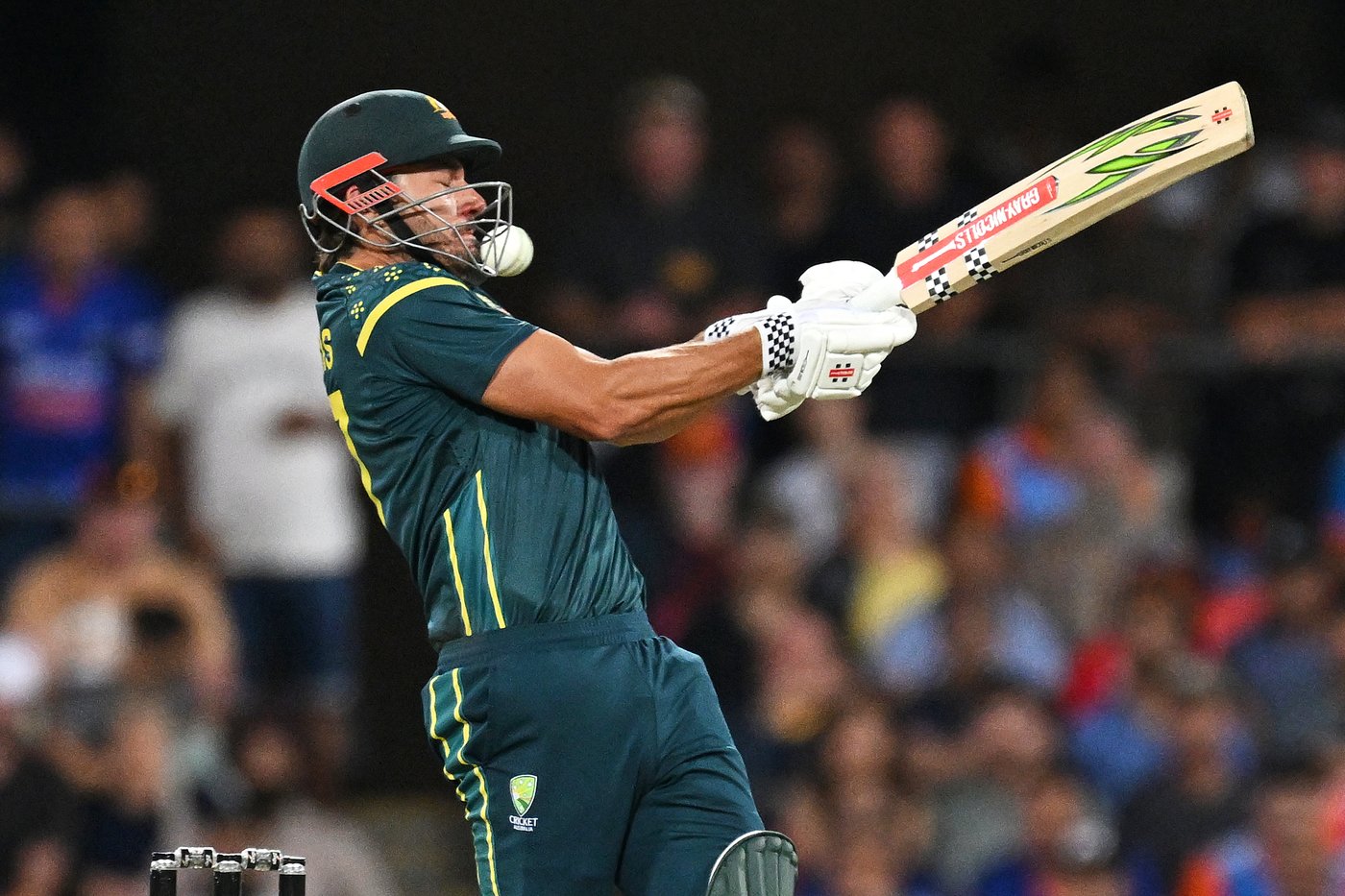 India leads T20 series 2-1 after Australia crashes against spin | iNFOnews.ca