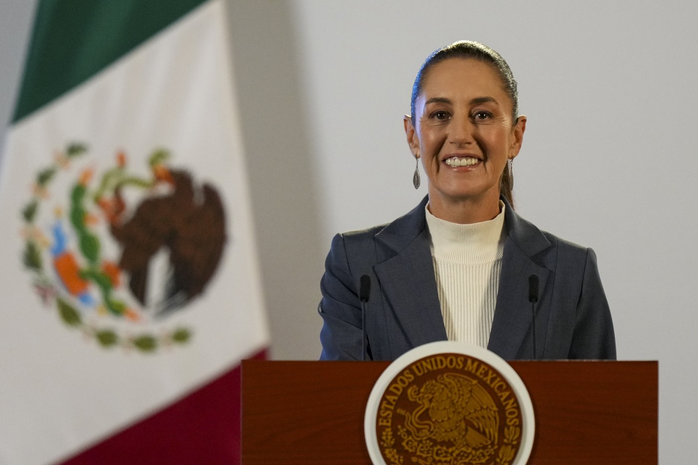 Mexico praises it own migrants with a 'hymn,' while abuses continue against those from other nations | iNFOnews.ca
