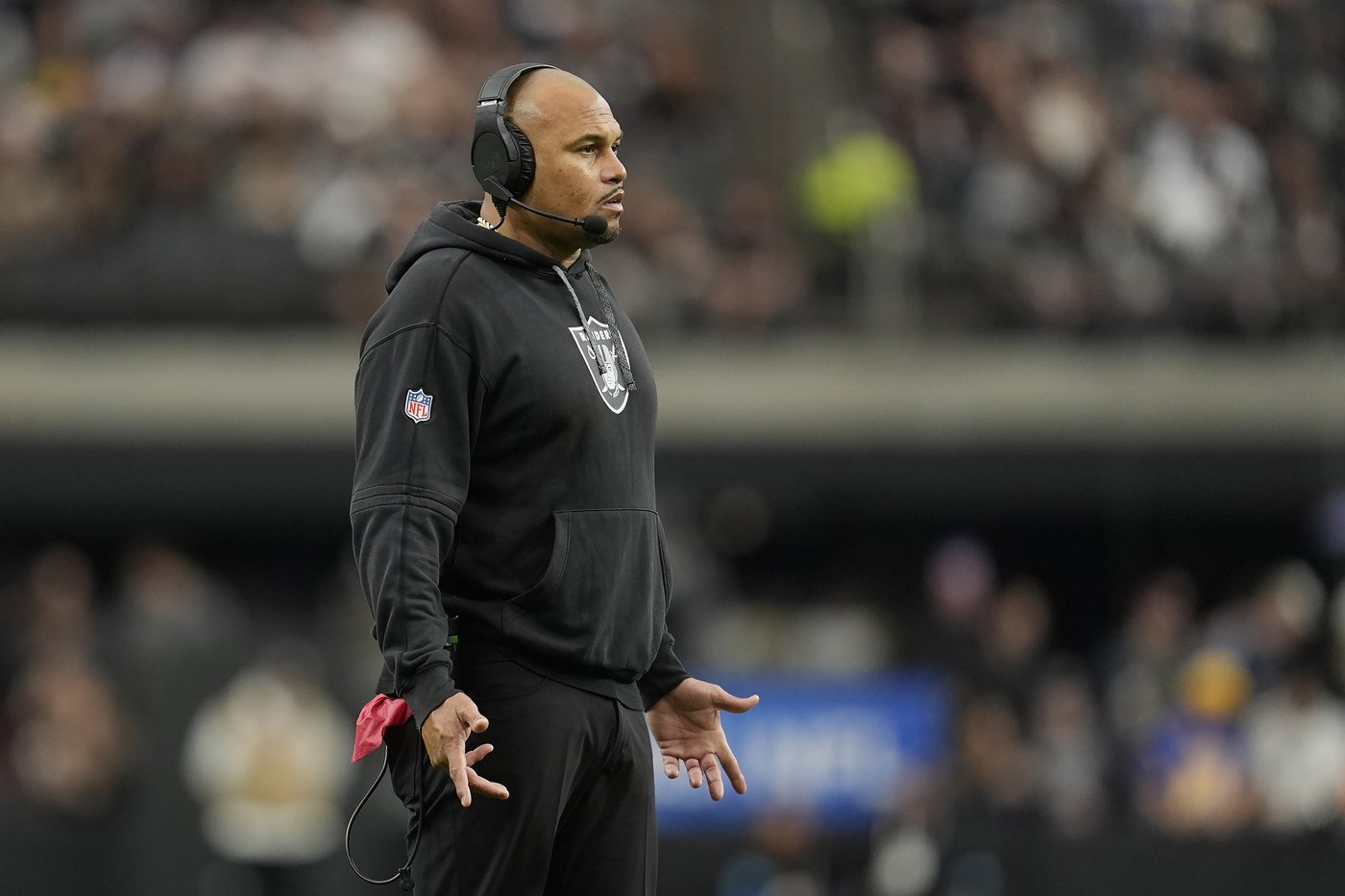 Raiders fire coach Antonio Pierce after he goes 4-13 in lone full season | iNFOnews.ca
