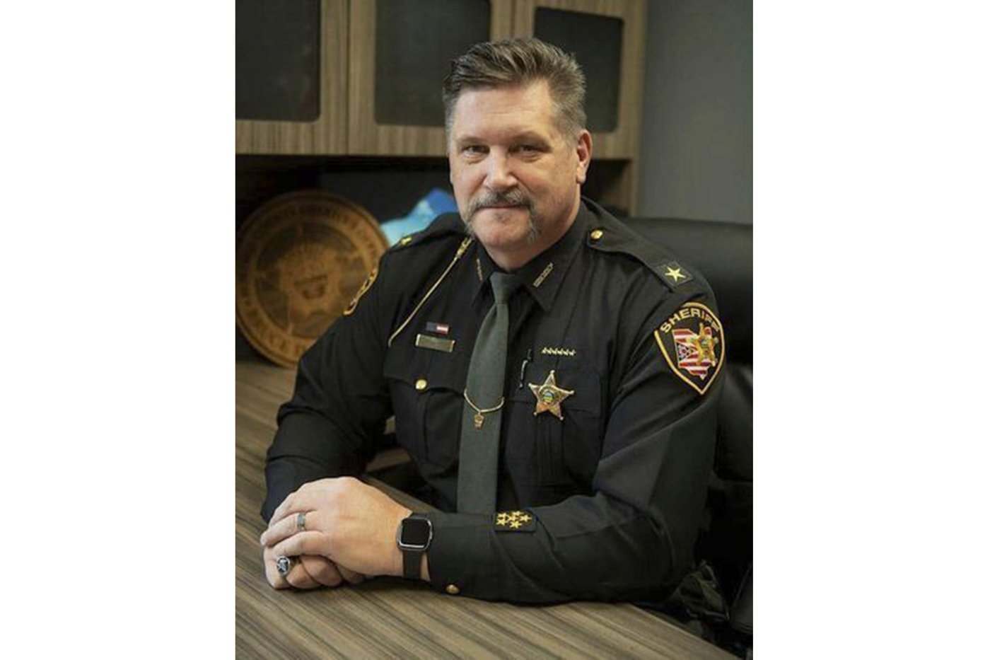Ohio sheriff deletes online post about Harris supporters and their yard signs after upset | iNFOnews.ca Ohio sheriff deletes online post about Harris supporters and their yard signs after upset | iNFOnews.ca