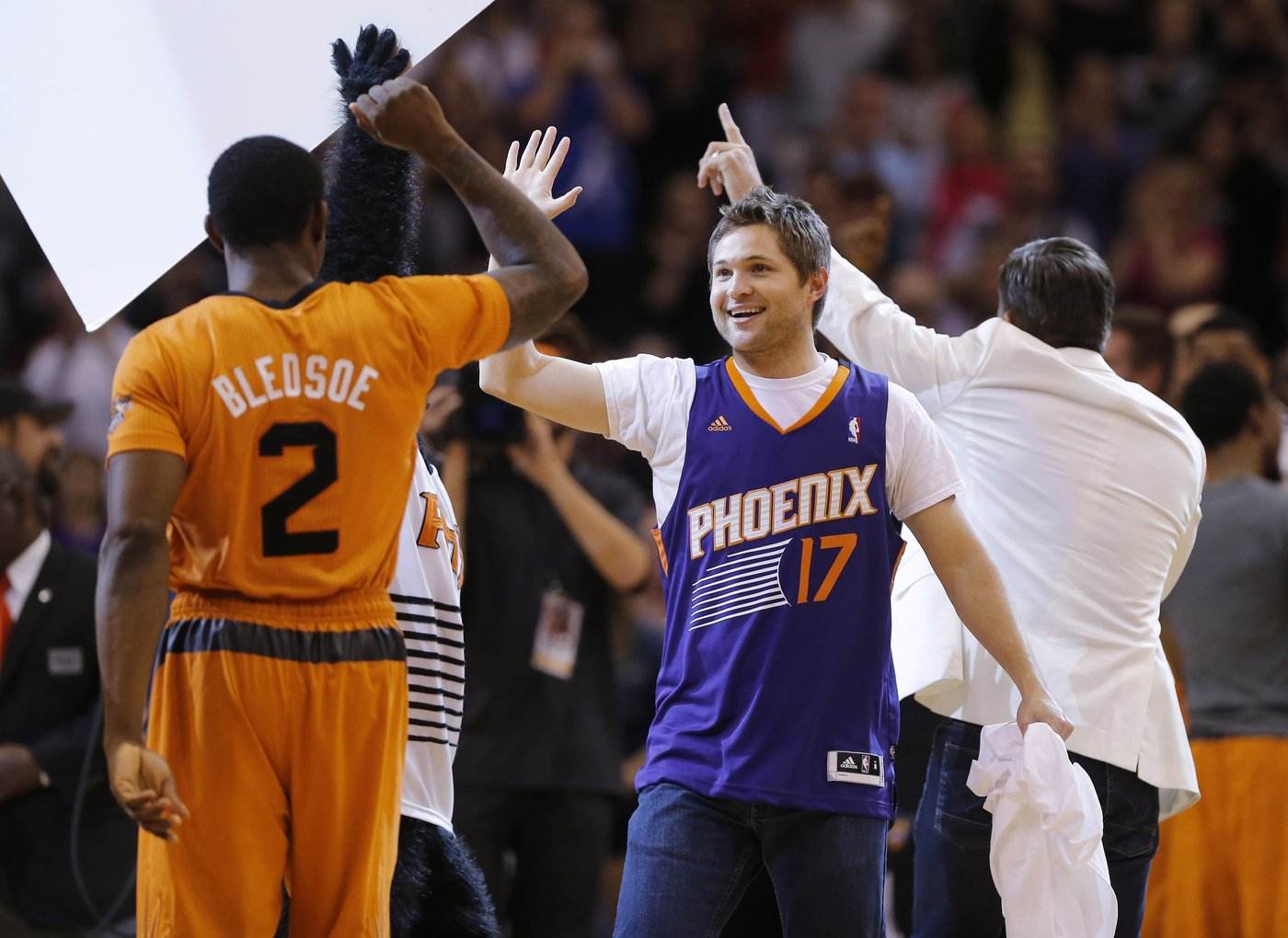 Think you can make a halfcourt shot in front of the fans at halftime? Odds are 50-1 against you | iNFOnews.ca Think you can make a halfcourt shot in front of the fans at halftime? Odds are 50-1 against you | iNFOnews.ca