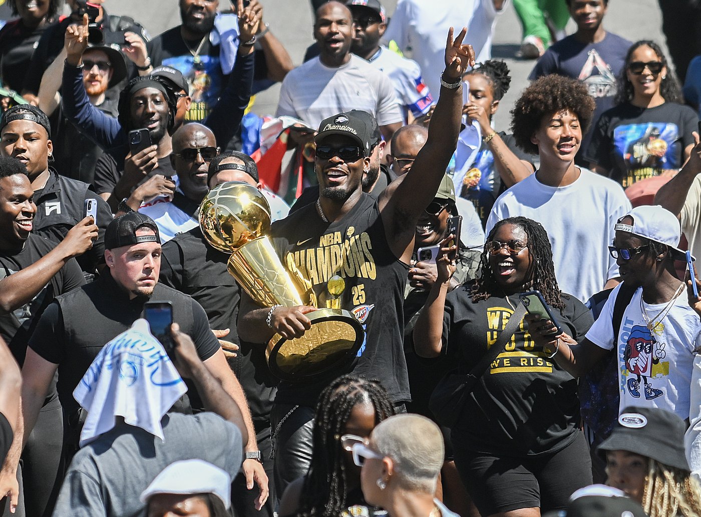 Photo Gallery: Montreal throws parade for NBA champ Dort | iNFOnews.ca