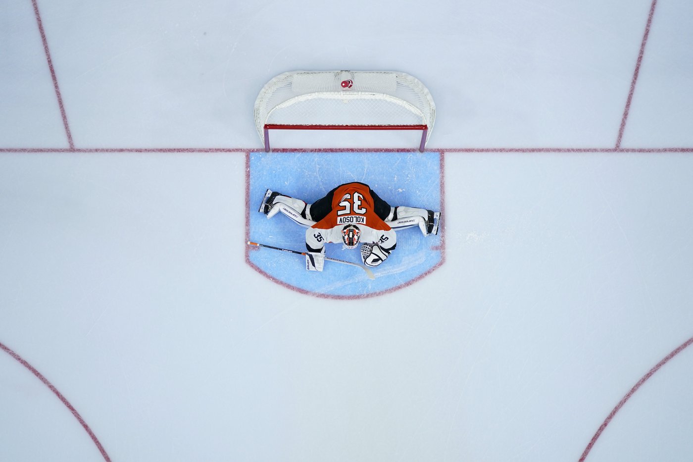 Aleksei Kolosov makes his Flyers debut, becoming first Belarusian goalie in NHL history | iNFOnews.ca