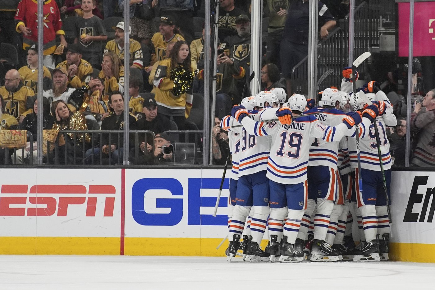 'Everyone's contributed': Depth key as Edmonton Oilers continue playoff run | iNFOnews.ca
