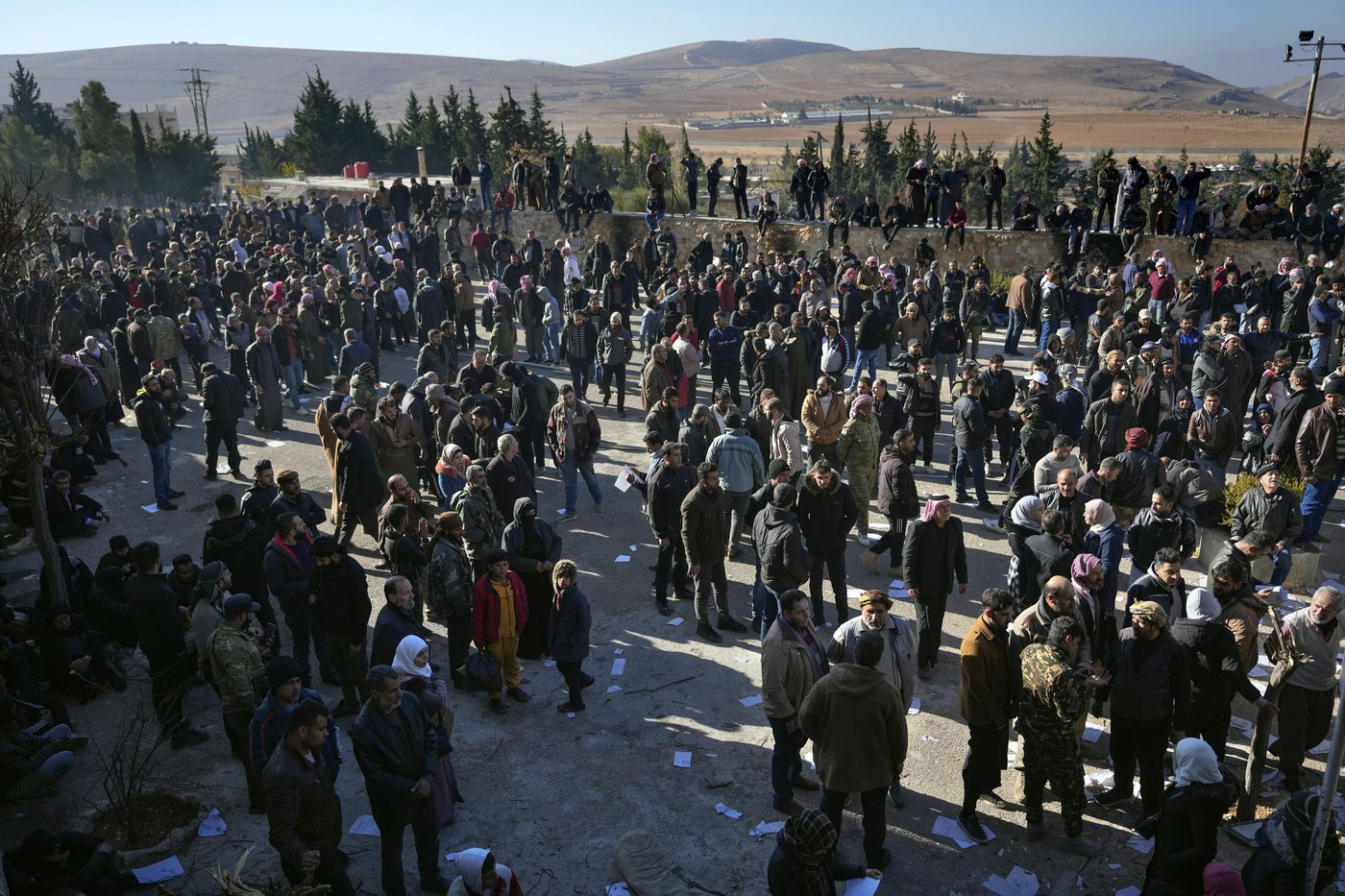 Syrian government services come to a 'complete halt' as state workers stay home after rebel takeover | iNFOnews.ca Syrian government services come to a 'complete halt' as state workers stay home after rebel takeover | iNFOnews.ca
