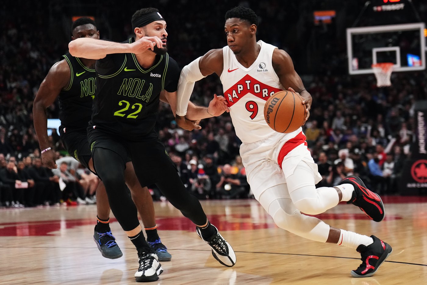 RJ Barrett embracing limelight, defence ahead of first full season with Raptors | iNFOnews.ca