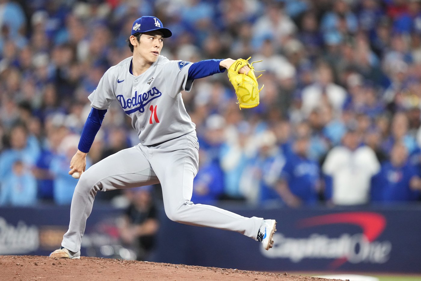 Photo Gallery: Dodgers beat Jays 3-1 to force Game 7 | iNFOnews.ca