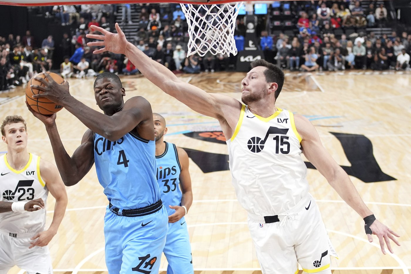 Harden passes Allen for No. 2 spot on NBA's 3-point list, Clippers beat Jazz 116-105 | iNFOnews.ca