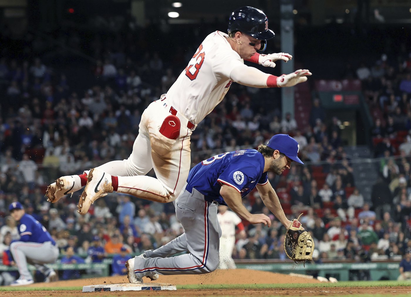 Red Sox place Romy Gonzalez on IL, still don't plan to use Devers at first | iNFOnews.ca Red Sox place Romy Gonzalez on IL, still don't plan to use Devers at first | iNFOnews.ca