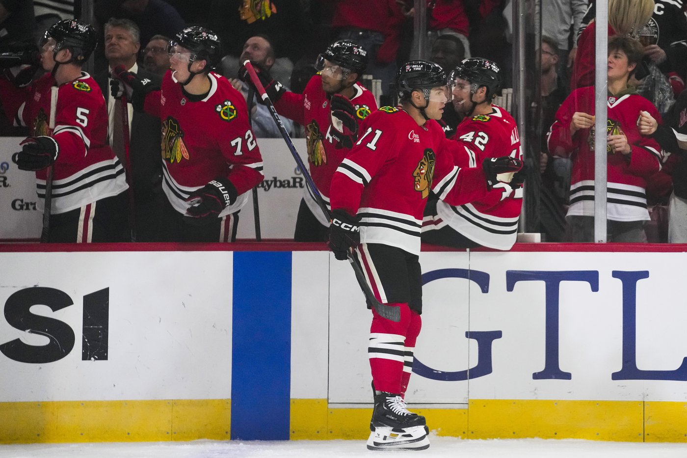 Bertuzzi helps Chicago beat San Jose 4-2 in the Blackhawks' home opener | iNFOnews.ca Bertuzzi helps Chicago beat San Jose 4-2 in the Blackhawks' home opener | iNFOnews.ca