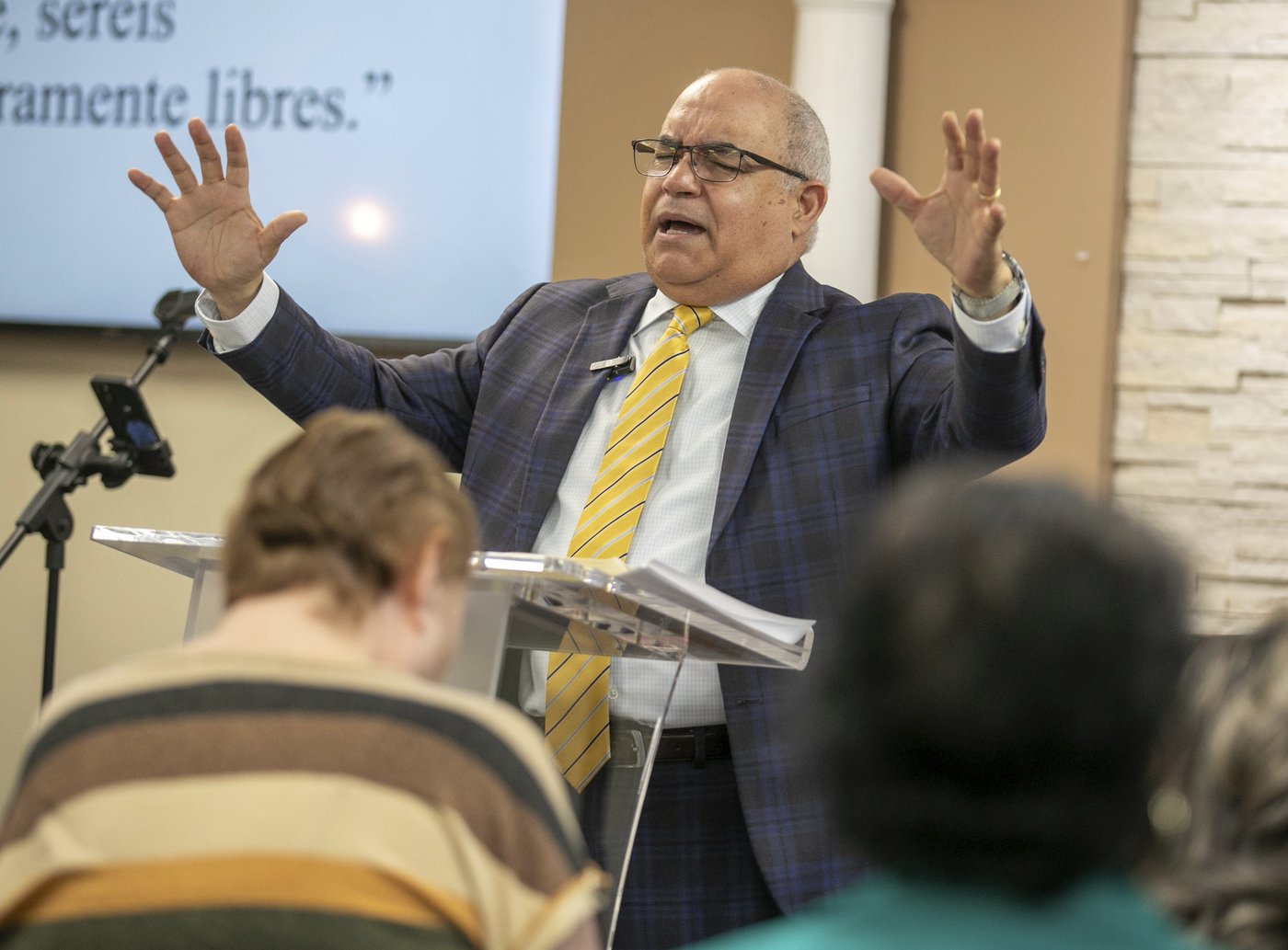 Latino evangelical churches gear up to face possible immigration enforcement in churches | iNFOnews.ca Latino evangelical churches gear up to face possible immigration enforcement in churches | iNFOnews.ca