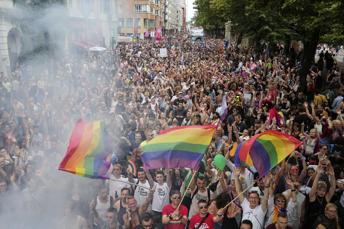 Berlin celebrates Pride parade with techno beats and rainbow flags | iNFOnews.ca Berlin celebrates Pride parade with techno beats and rainbow flags | iNFOnews.ca