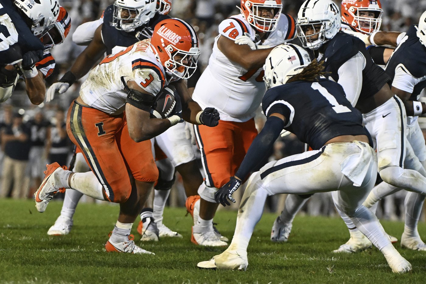 Singleton, Allen score TDs as No. 9 Penn State beats No. 19 Illinois 21-7 | iNFOnews.ca Singleton, Allen score TDs as No. 9 Penn State beats No. 19 Illinois 21-7 | iNFOnews.ca