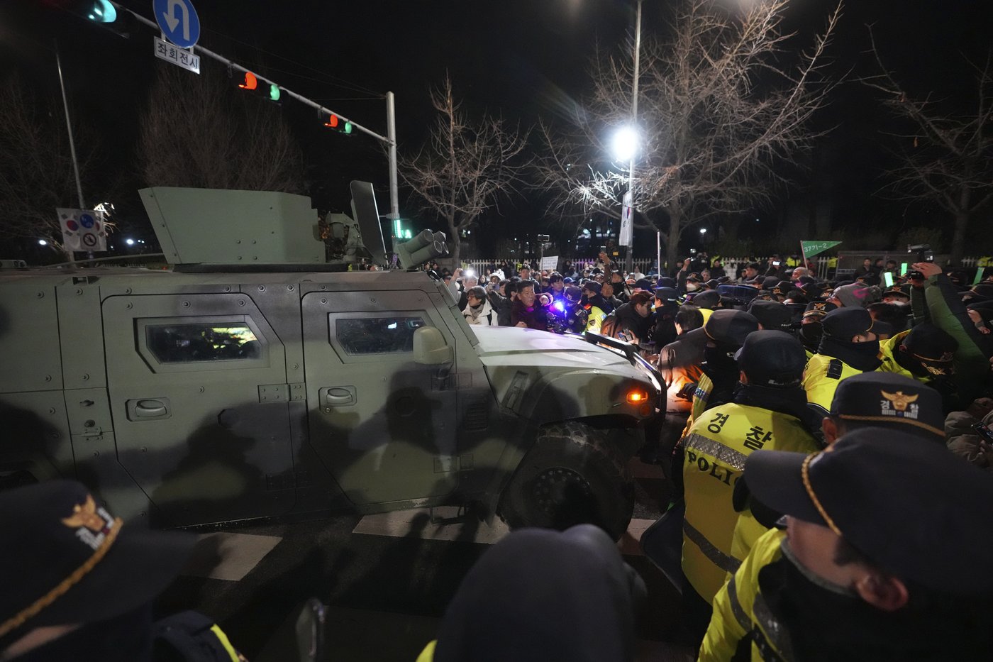 South Korea's opposition party urges Yoon to resign or face impeachment over martial law decree | iNFOnews.ca South Korea's opposition party urges Yoon to resign or face impeachment over martial law decree | iNFOnews.ca