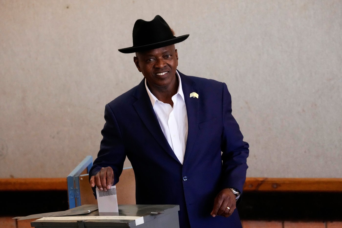 Botswana holds an election where the diamond trade has become a central issue | iNFOnews.ca Botswana holds an election where the diamond trade has become a central issue | iNFOnews.ca