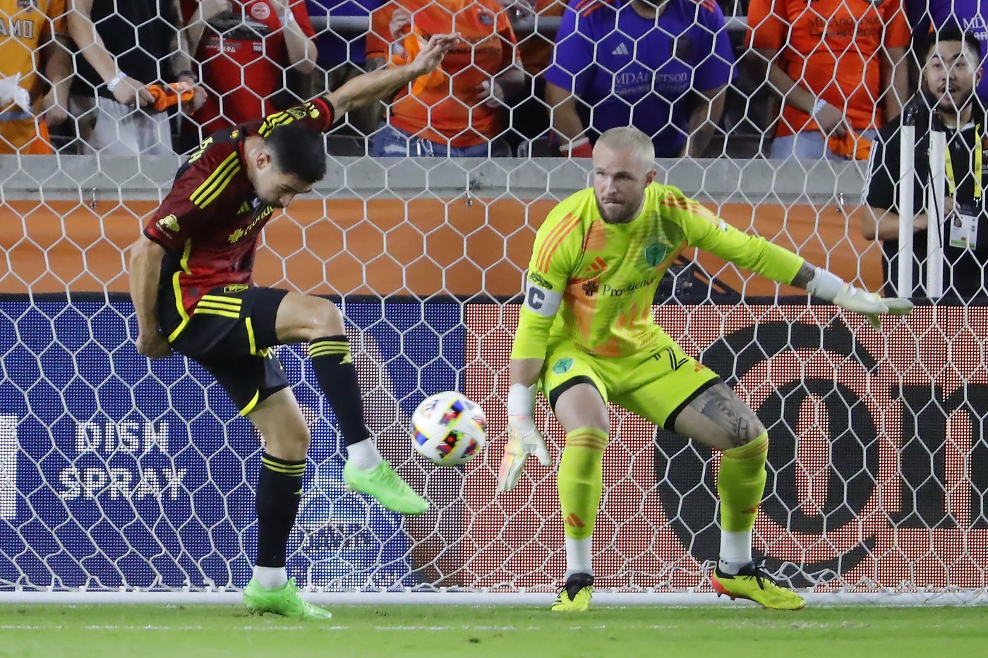 Obed Vargas, Stefan Frei lead Sounders to sweep of Dynamo with second straight shootout victory | iNFOnews.ca