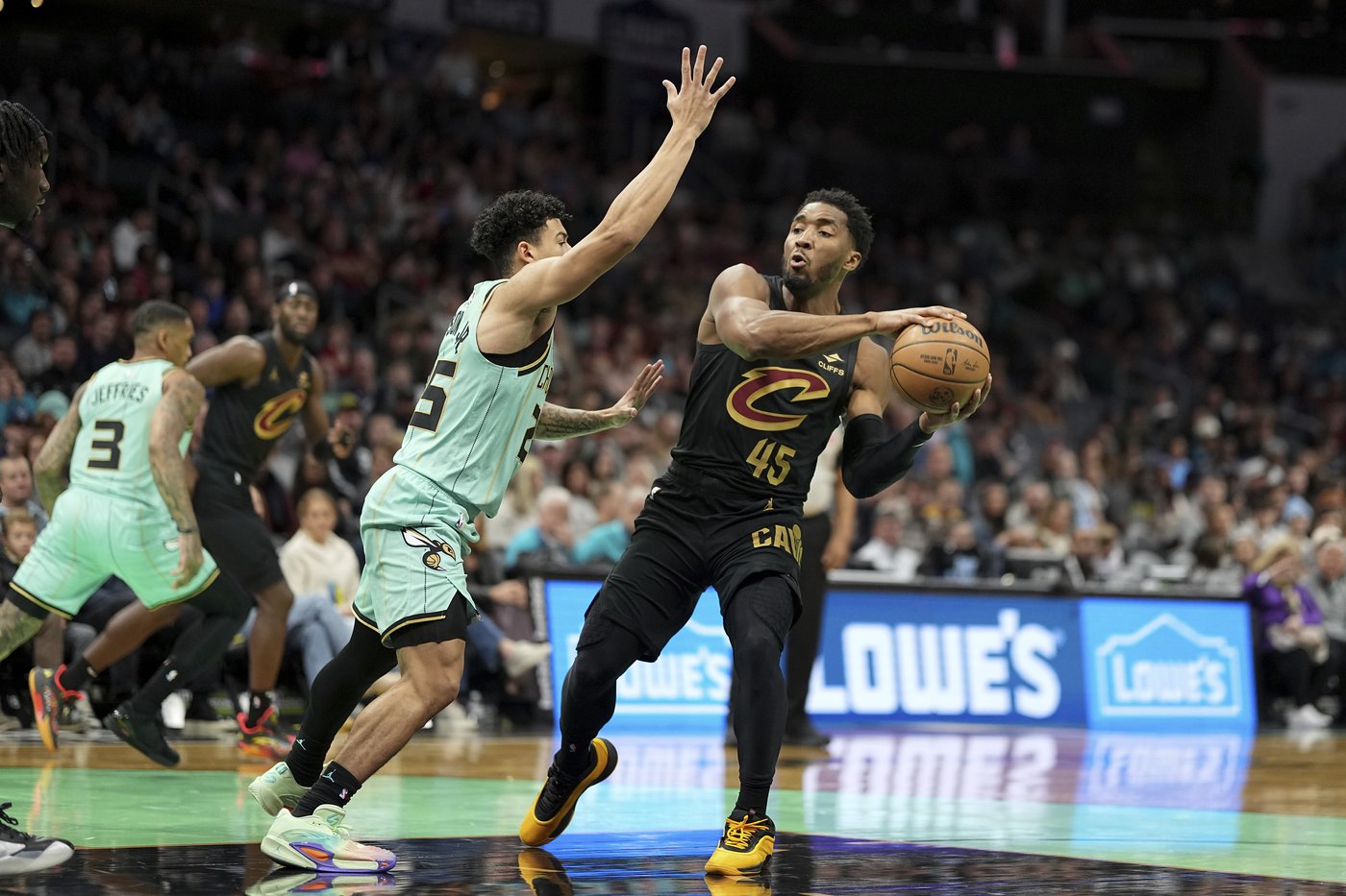 Mobley scores career-high 41 points as Cavaliers beat Hornets 116-102 | iNFOnews.ca Mobley scores career-high 41 points as Cavaliers beat Hornets 116-102 | iNFOnews.ca
