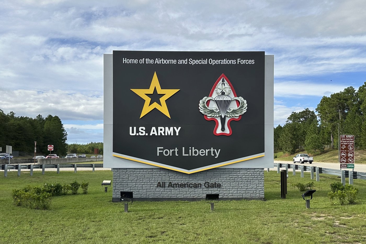 Hegseth renames North Carolina military base Fort Roland L. Bragg and signals more change coming | iNFOnews.ca Hegseth renames North Carolina military base Fort Roland L. Bragg and signals more change coming | iNFOnews.ca